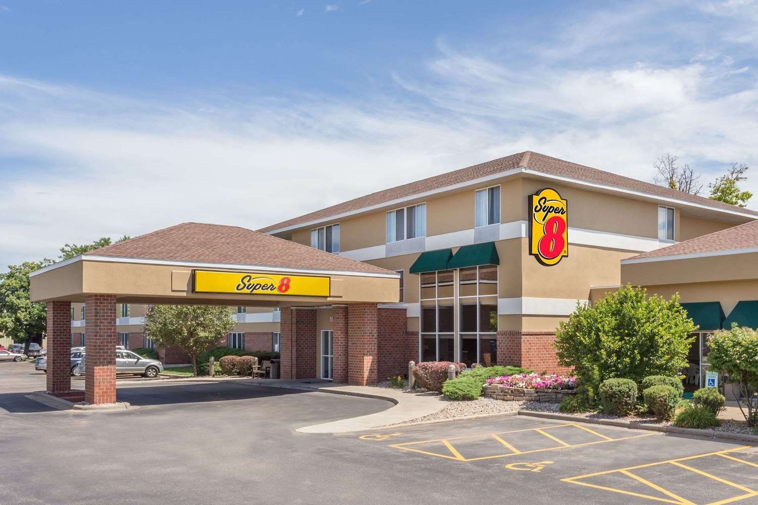 Super 8 by Wyndham Madison South-官方