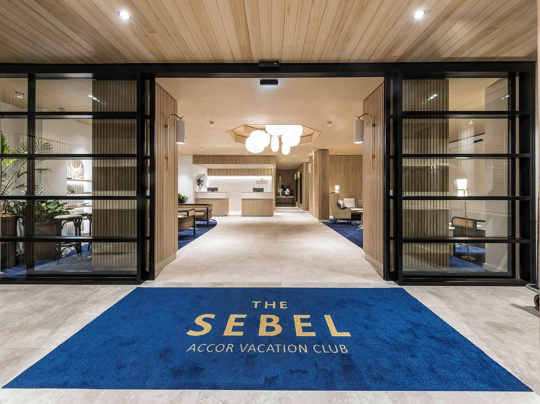 西贝尔曼利海滩酒店主图