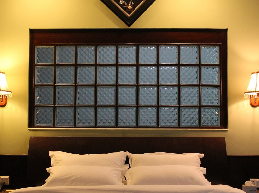 Darcy's International Hotel