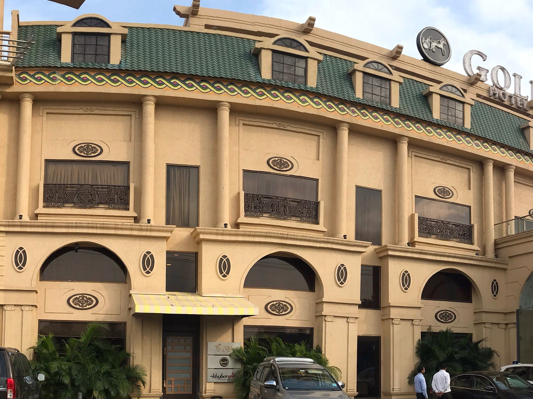 Golden Chariot Vasai Hotel主图