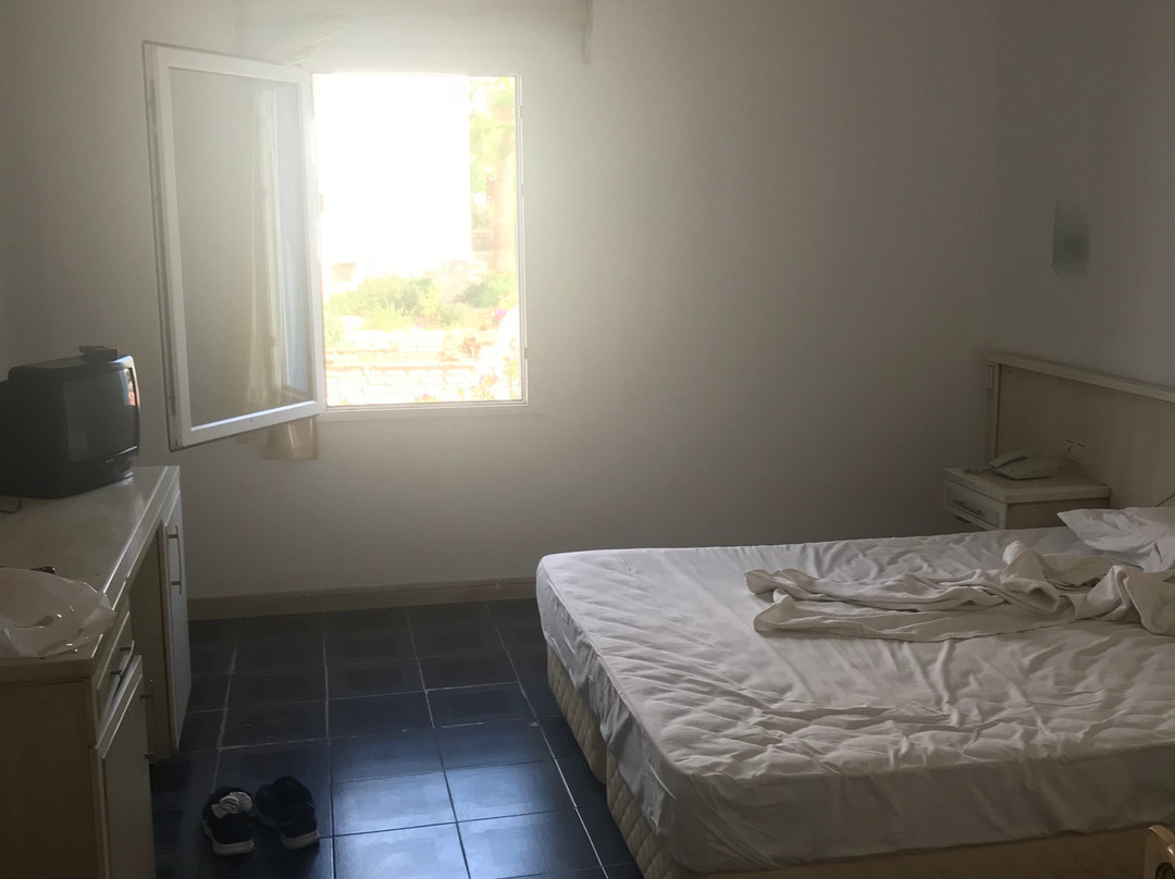 Chronos Beach Hotel