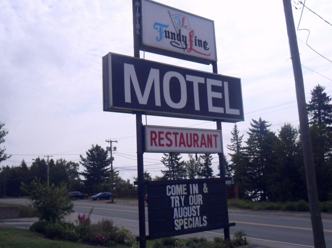 Fundy Line Motel & Restaurant