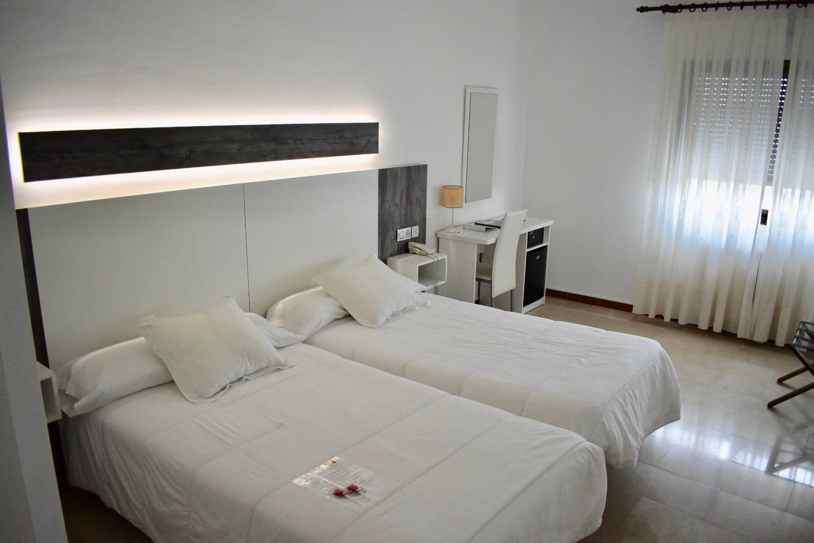 Hotel Emperatriz III-官方