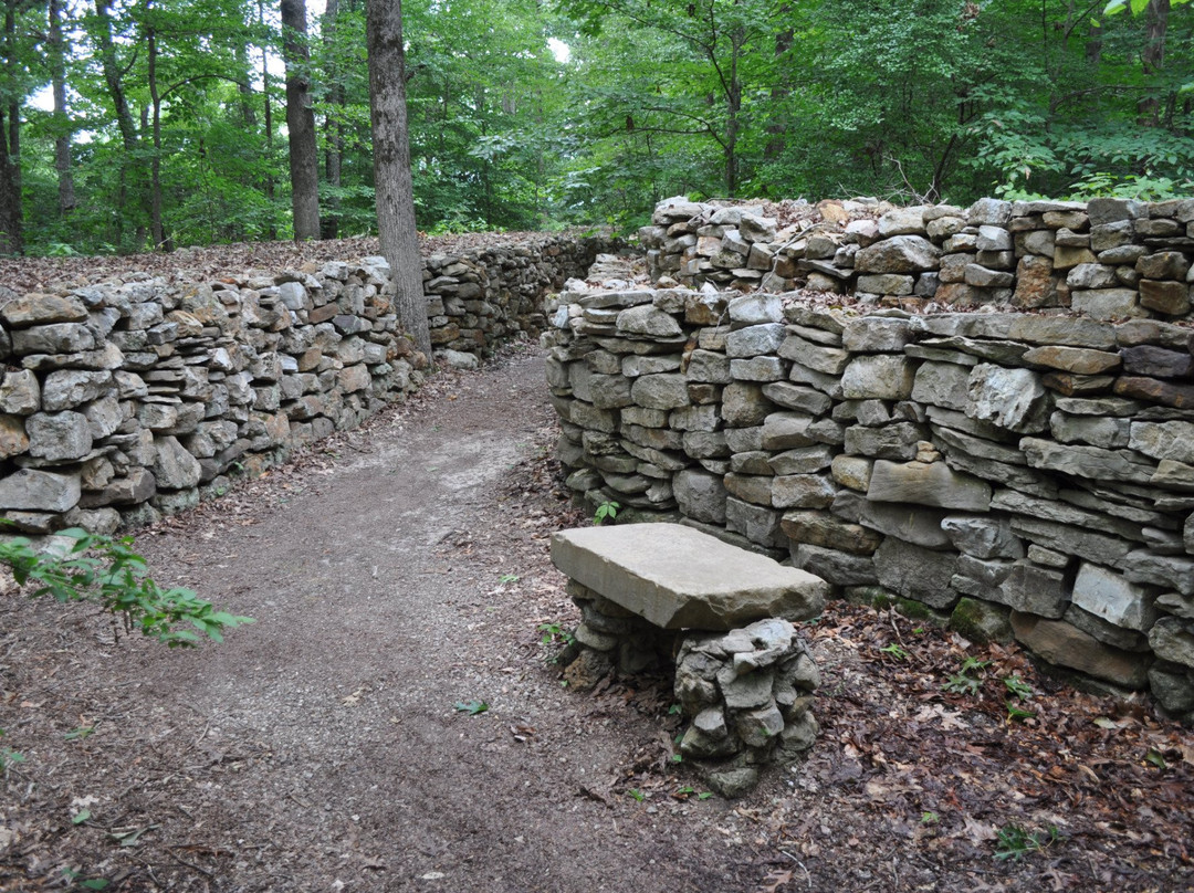 Wichahpi Commemorative Stone Wall景点图片
