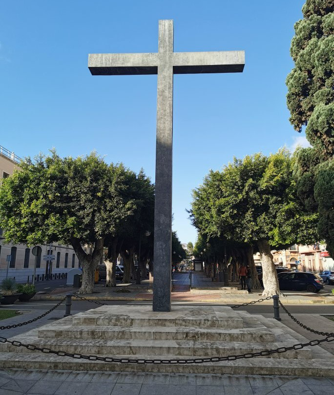 Cruz de los Caidos-梅利利亚必去景点