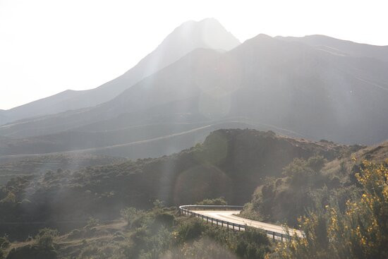 Mirador Alto De La Varga-Triollo必去景点
