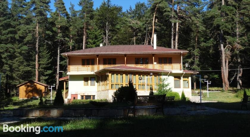 Lovna Rezidentsiya Karkariya