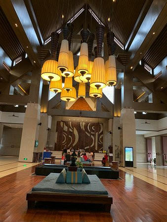 西双版纳云投喜来登大酒店主图