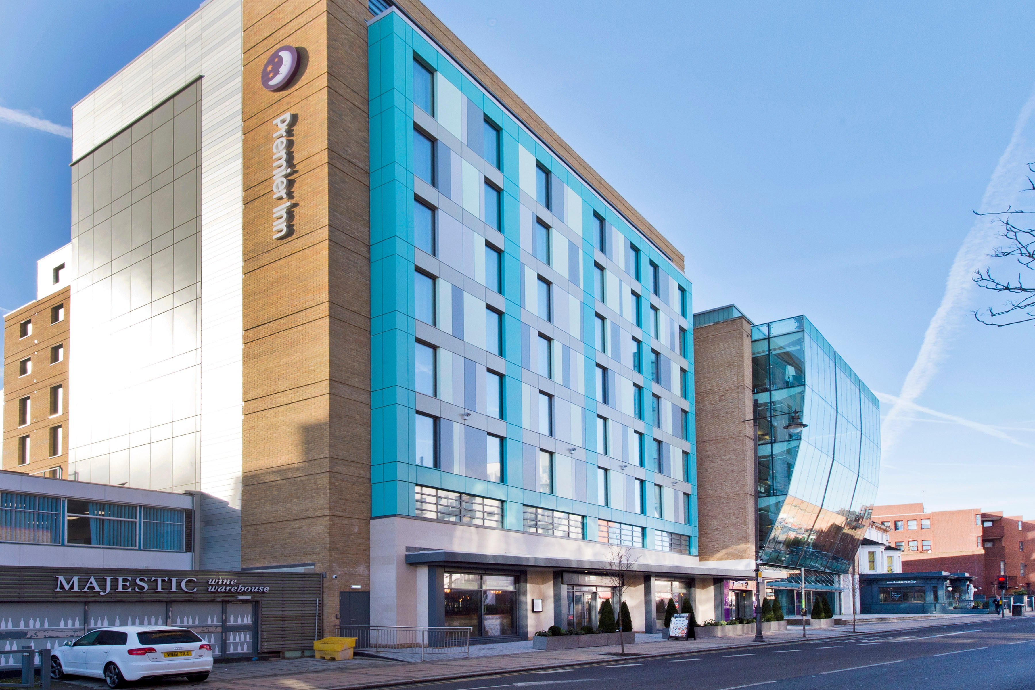 Premier Inn London Wimbledon (Broadway) hotel-官方