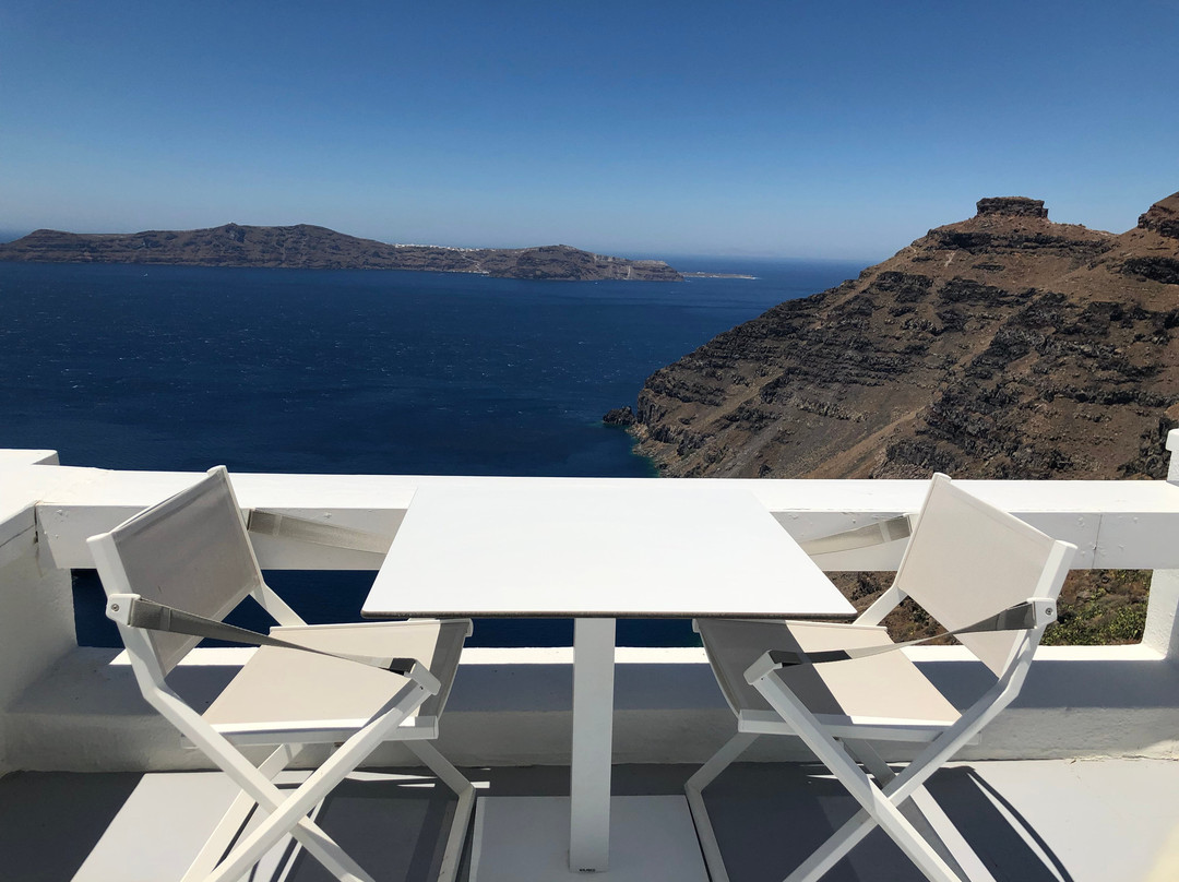 Sun Rocks Boutique Hotel