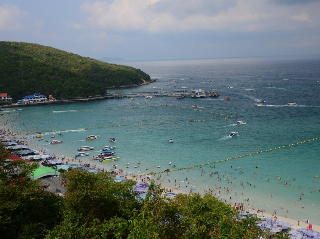 塔汶海滩