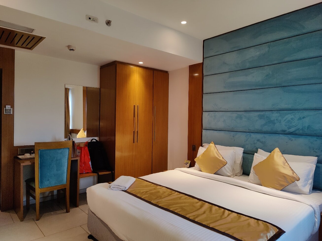 STAYMAKER Apex Hotel