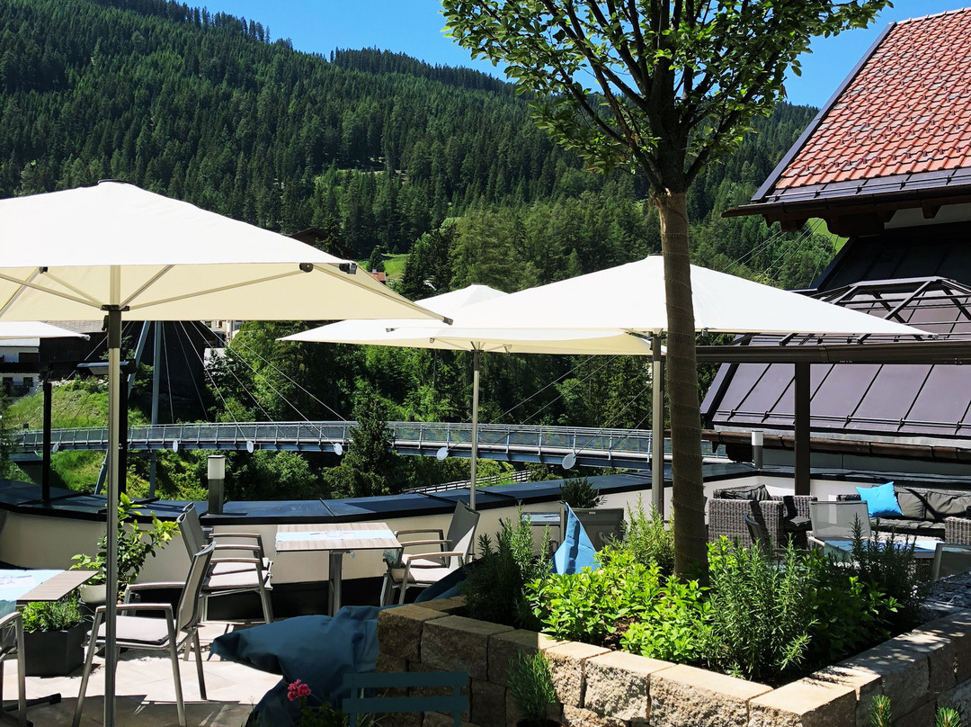 瑟弗浩斯酒店住宿-Alfa Hotel