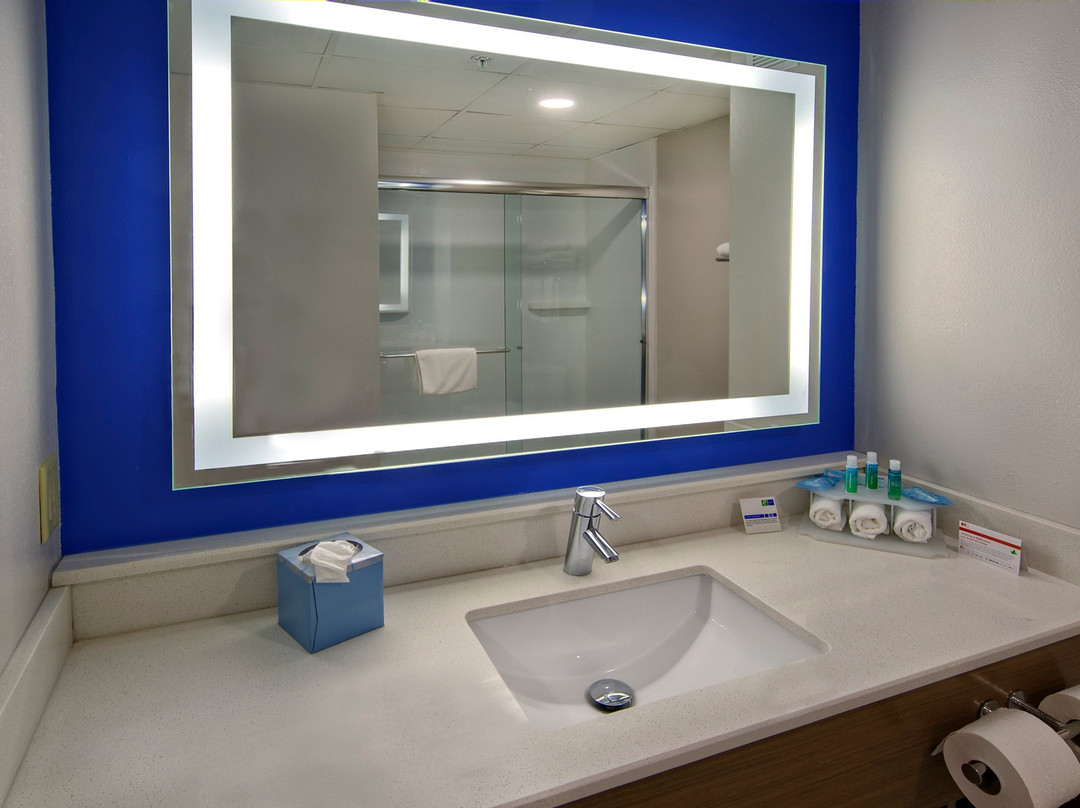 Holiday Inn Express & Suites Crossville by IHG主图