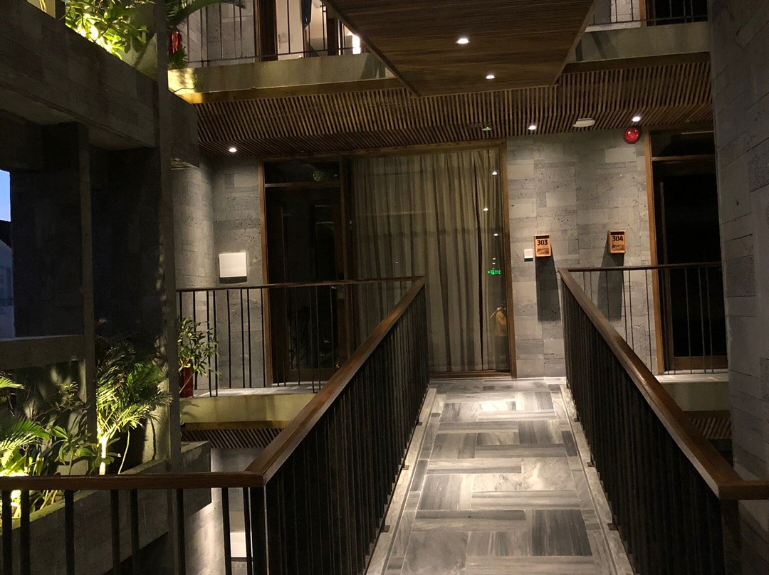 M Boutique Danang主图