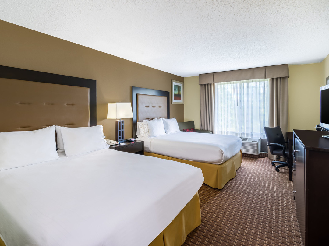 Holiday Inn Express & Suites North East by IHG主图
