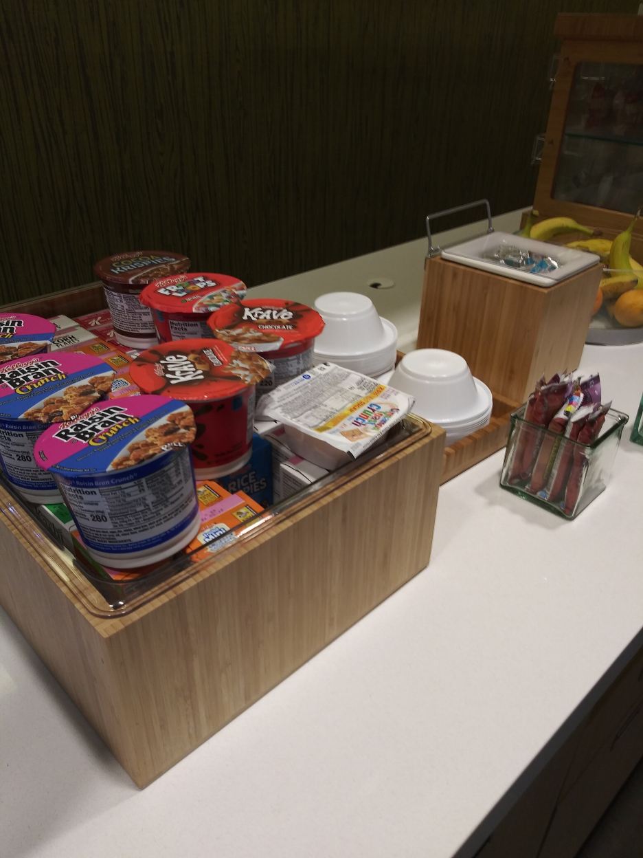 希尔顿欢朋套房酒店-黑格斯敦-餐饮