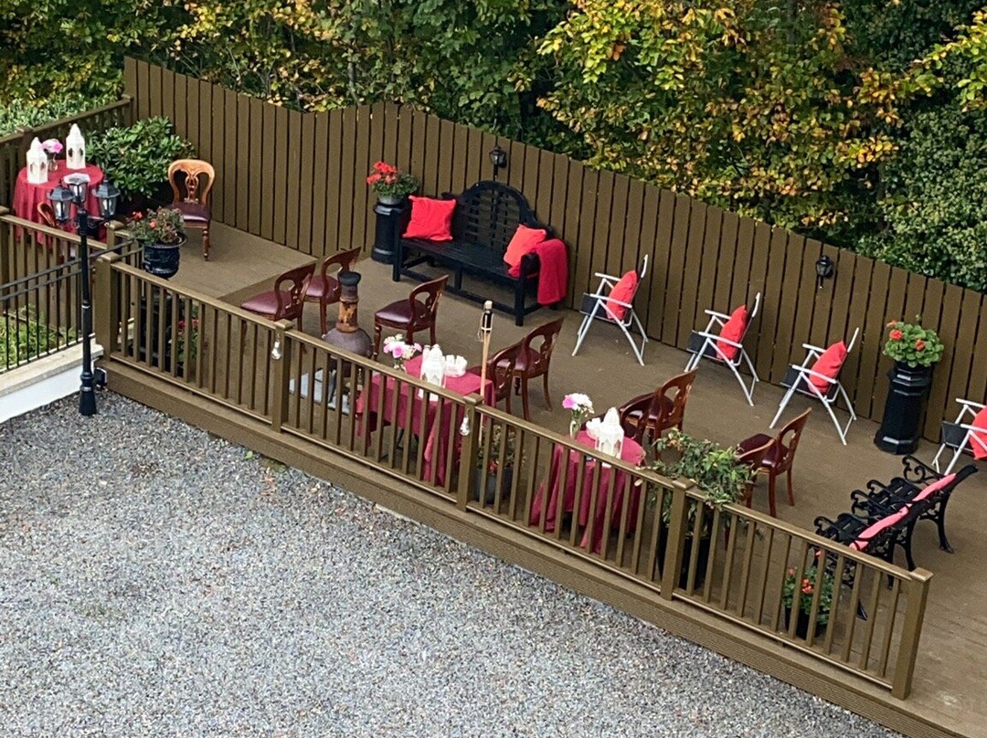 雷恩别墅酒店主图
