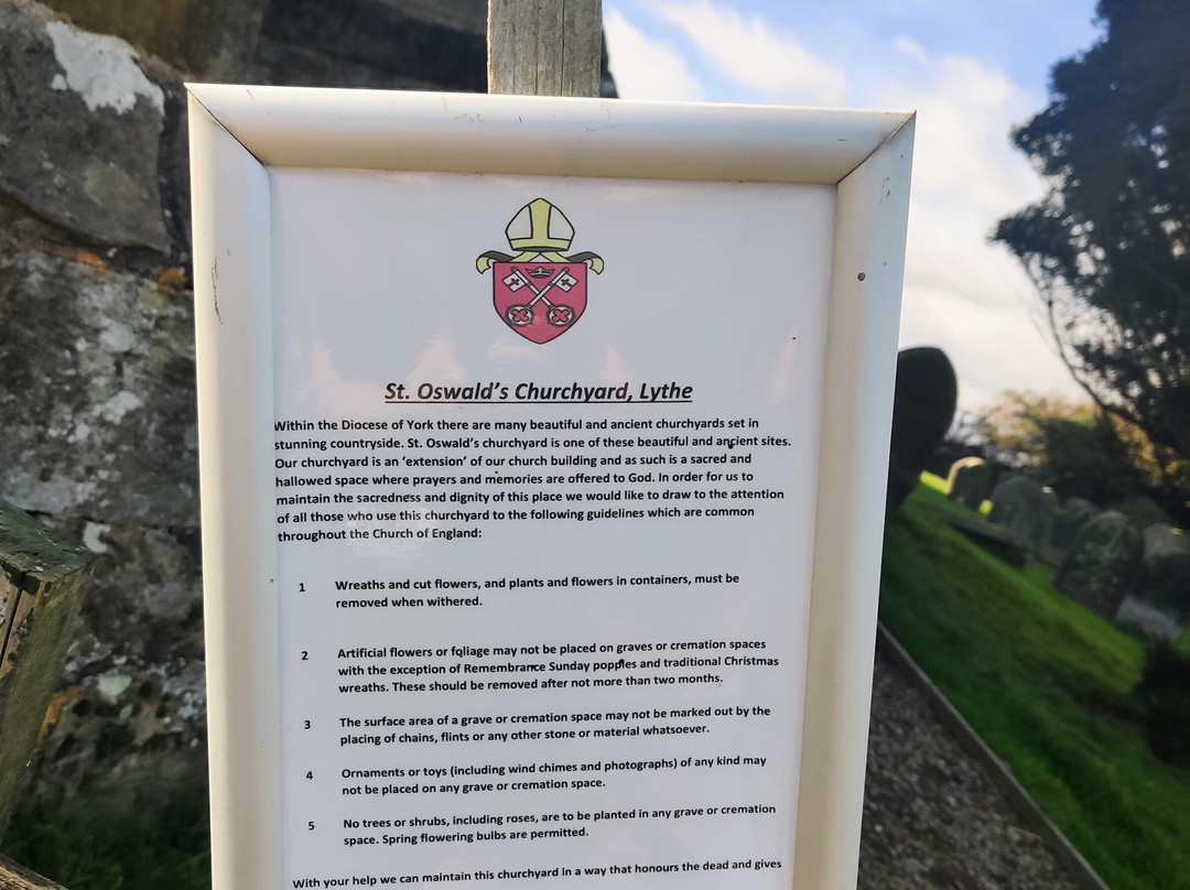 Church of St Oswald & Viking Grave Stones-Lythe必去景点