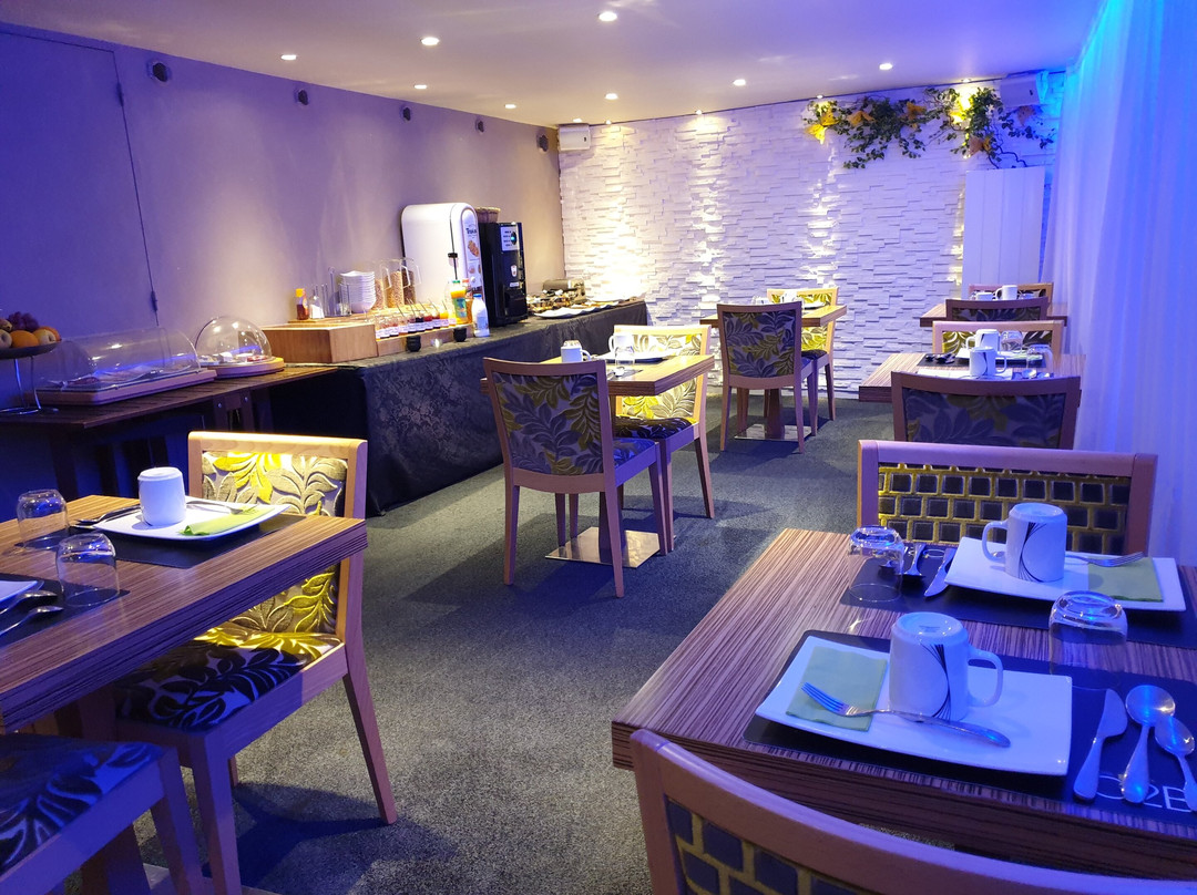 Hotel O2B Aux Berges de Broceliande主图