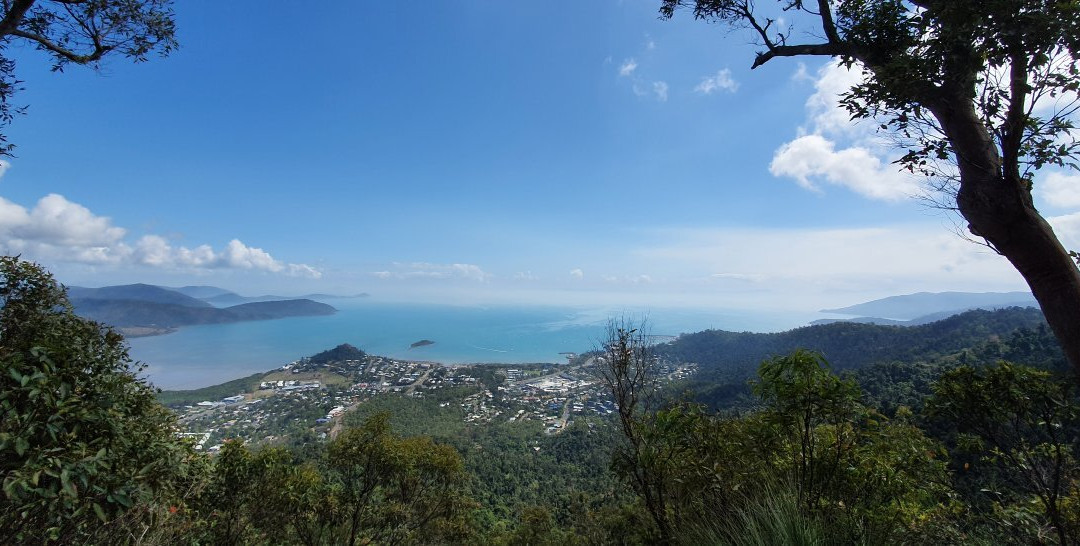 圣灵降临节大游行-艾尔利滩必去景点