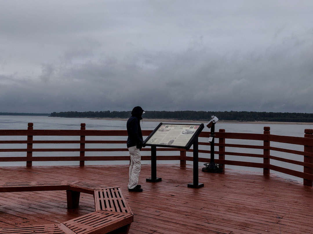 Mississippi River Observation Deck景点图片