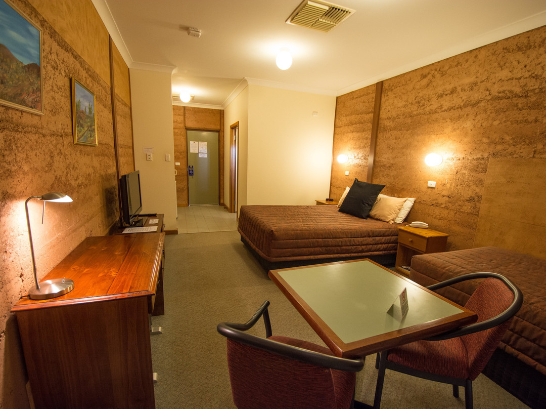 土屋汽车旅馆主图