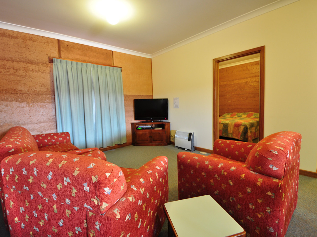 土屋汽车旅馆主图