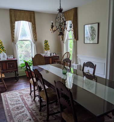 Monroe Manor Inn Bed & Breakfast主图