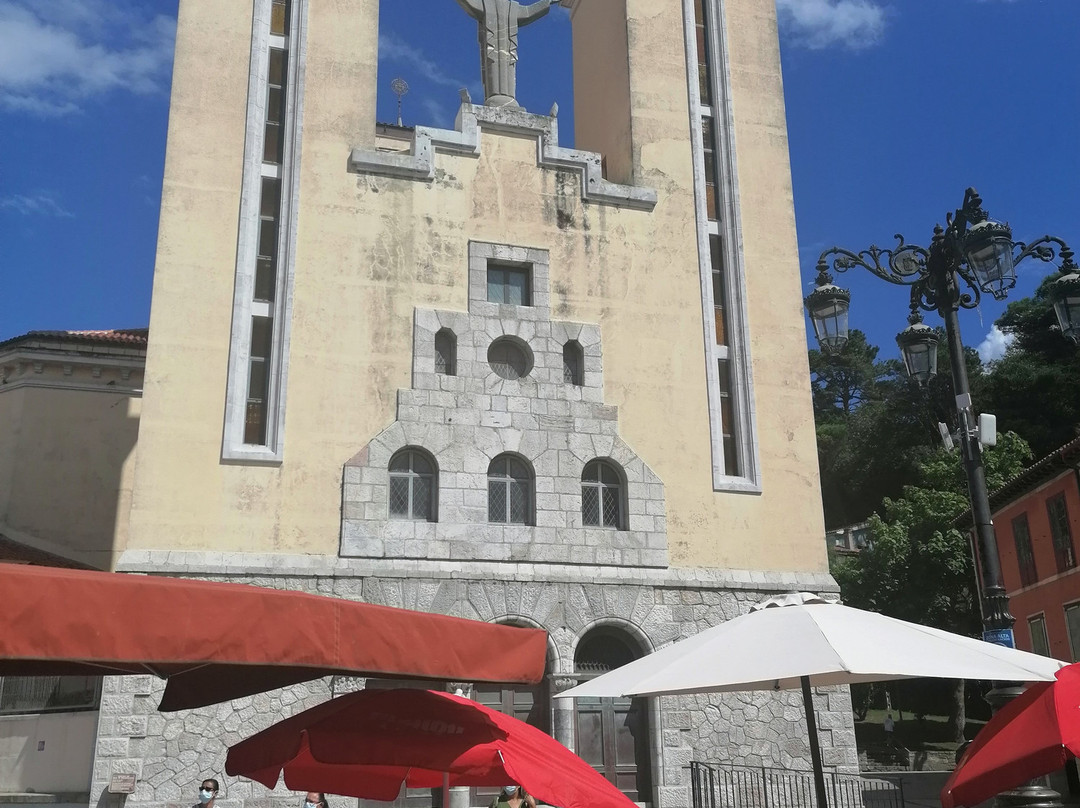 Iglesia de Santa Maria Magdalena-Linares de Ribadesella必去景点