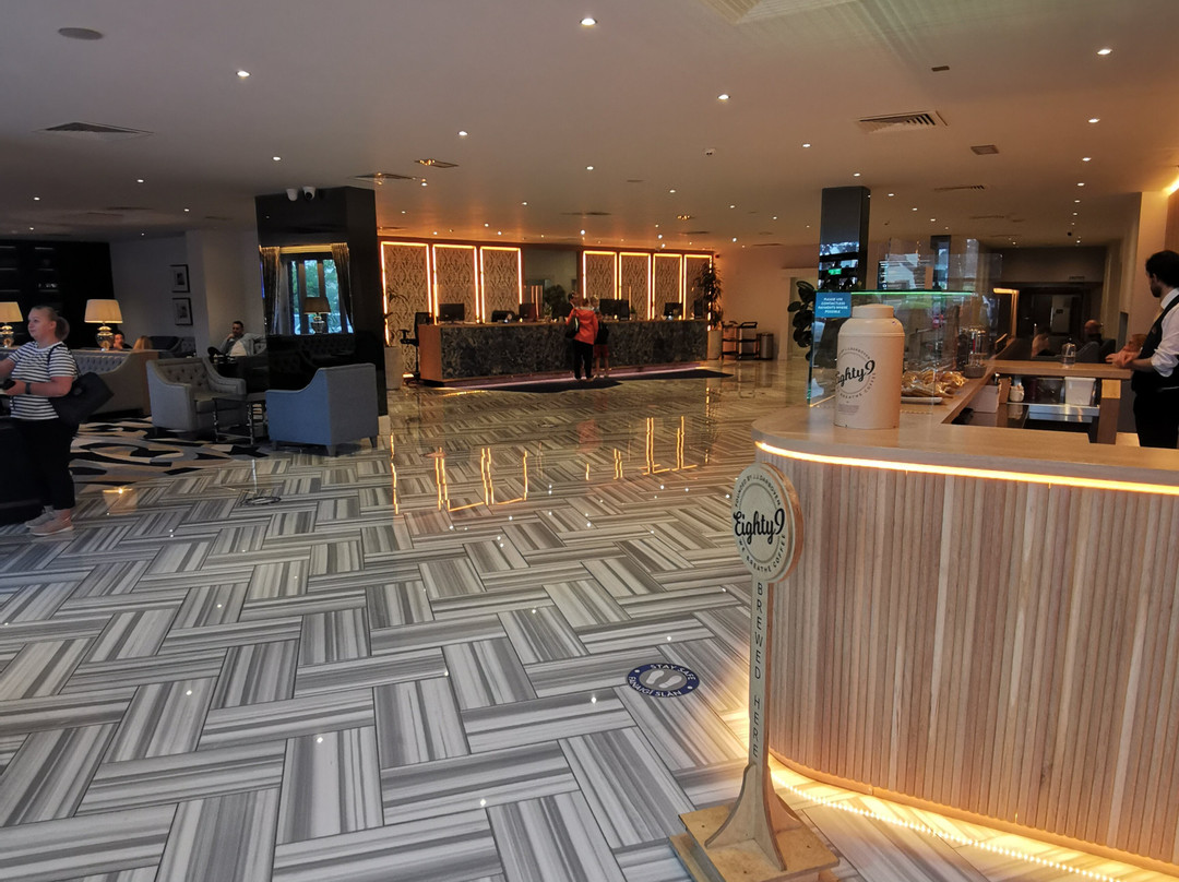 The Connacht Hotel主图