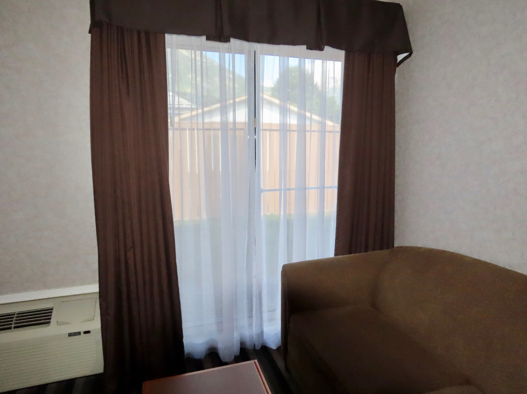 Northwinds Hotel Canmore主图