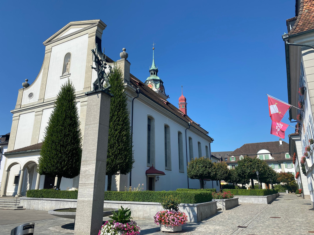 Kirche St. Peter Und Paul-屈斯纳赫特瑞吉必去景点