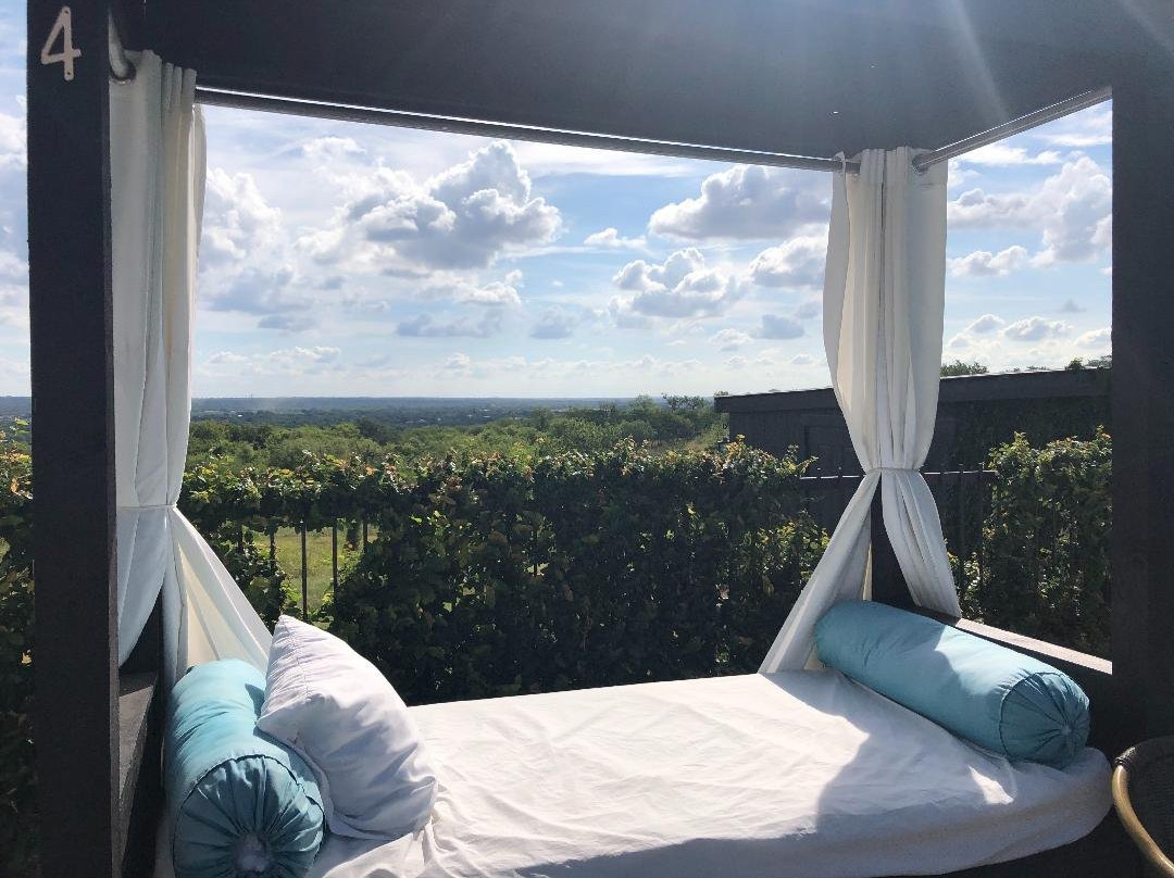 Hillside Boutique Hotel主图