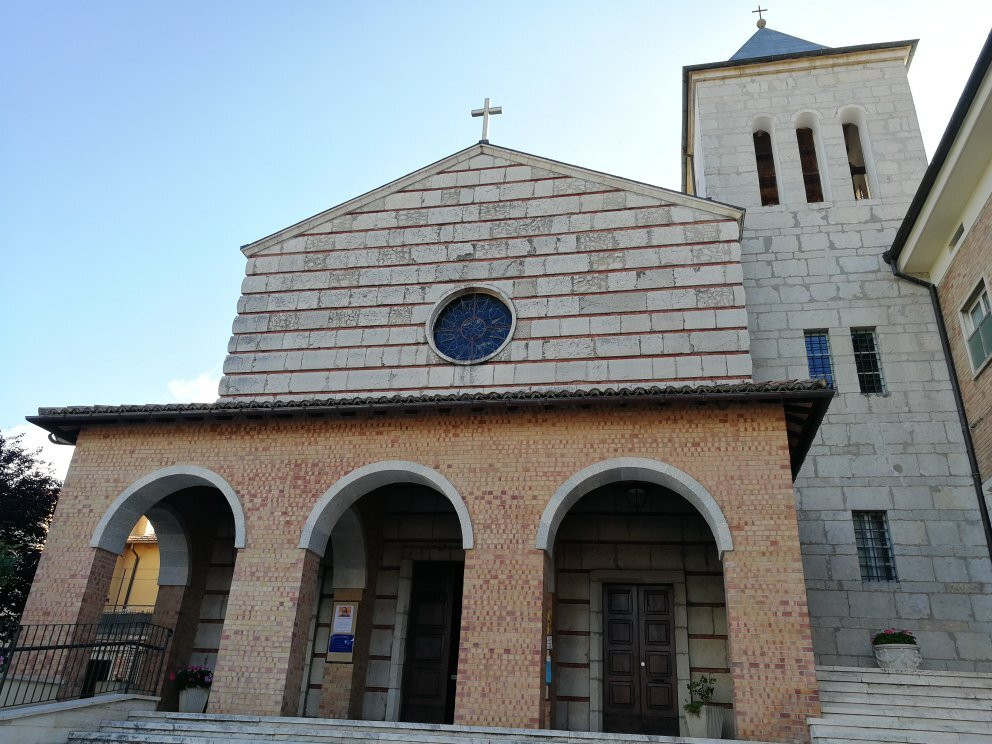 Santuario di Santa Filippa Mareri景点图片