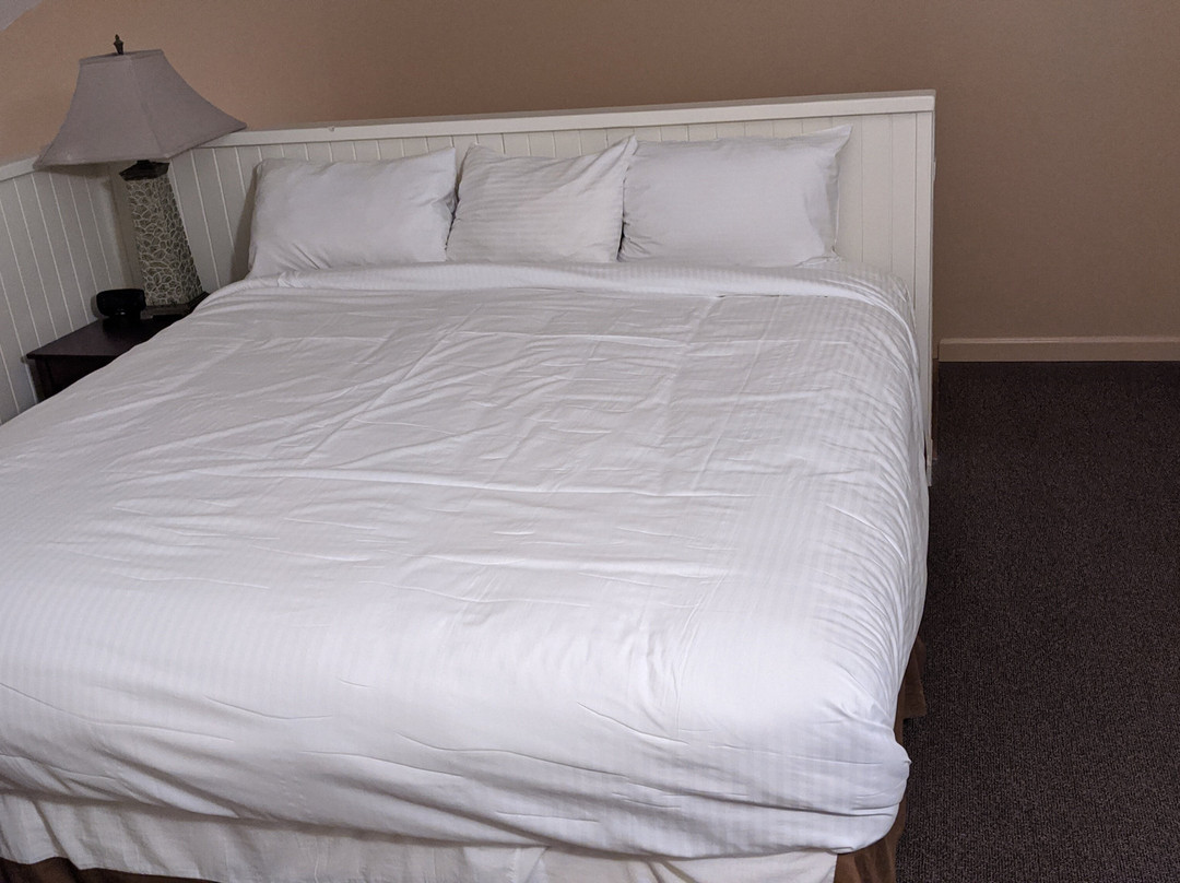 Mount Bachelor Village Resort主图