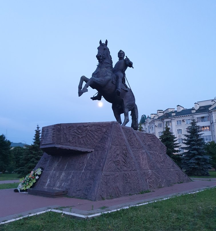Monument Aleksei Petrovich Yermolov景点图片