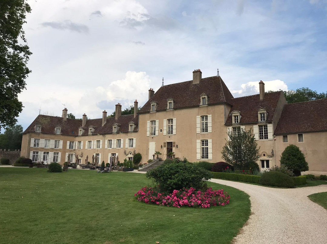 Chateau De Vault De Lugny主图