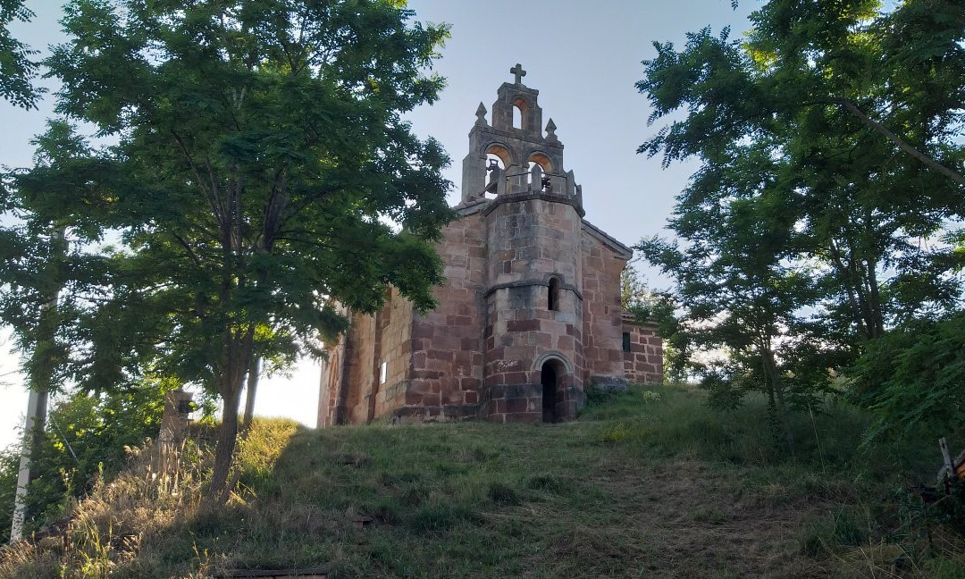 Iglesia De Santiago Apostol景点图片