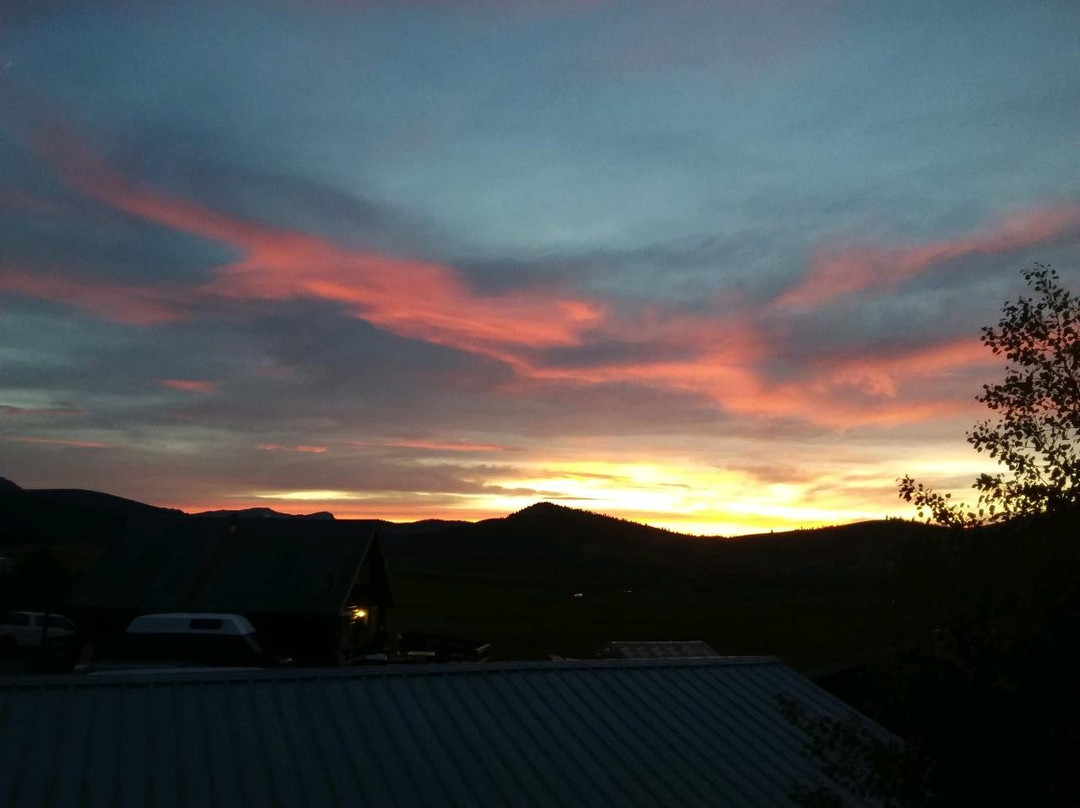 Valley Creek Lodge and RV Park主图