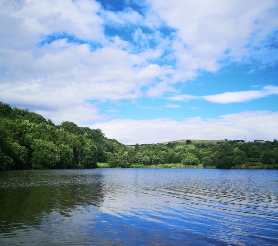 Strinesdale reservoir景点图片