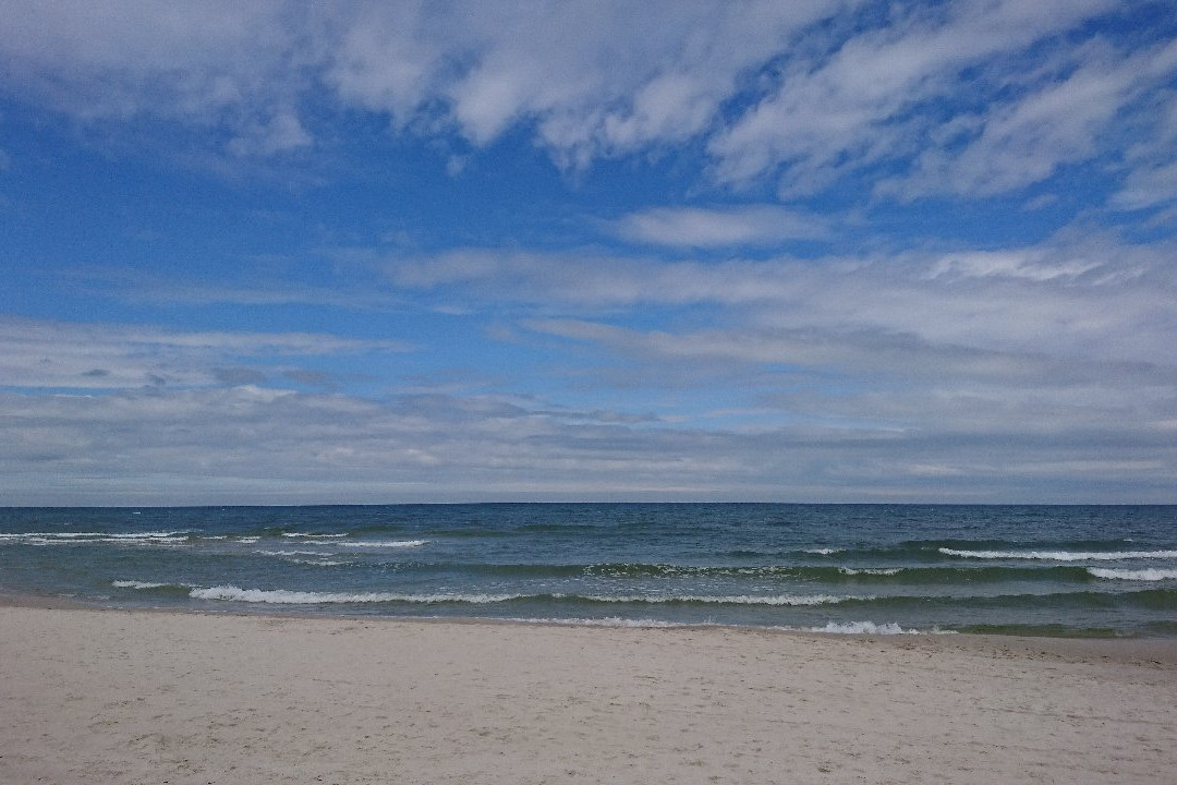 Debki Beach景点图片