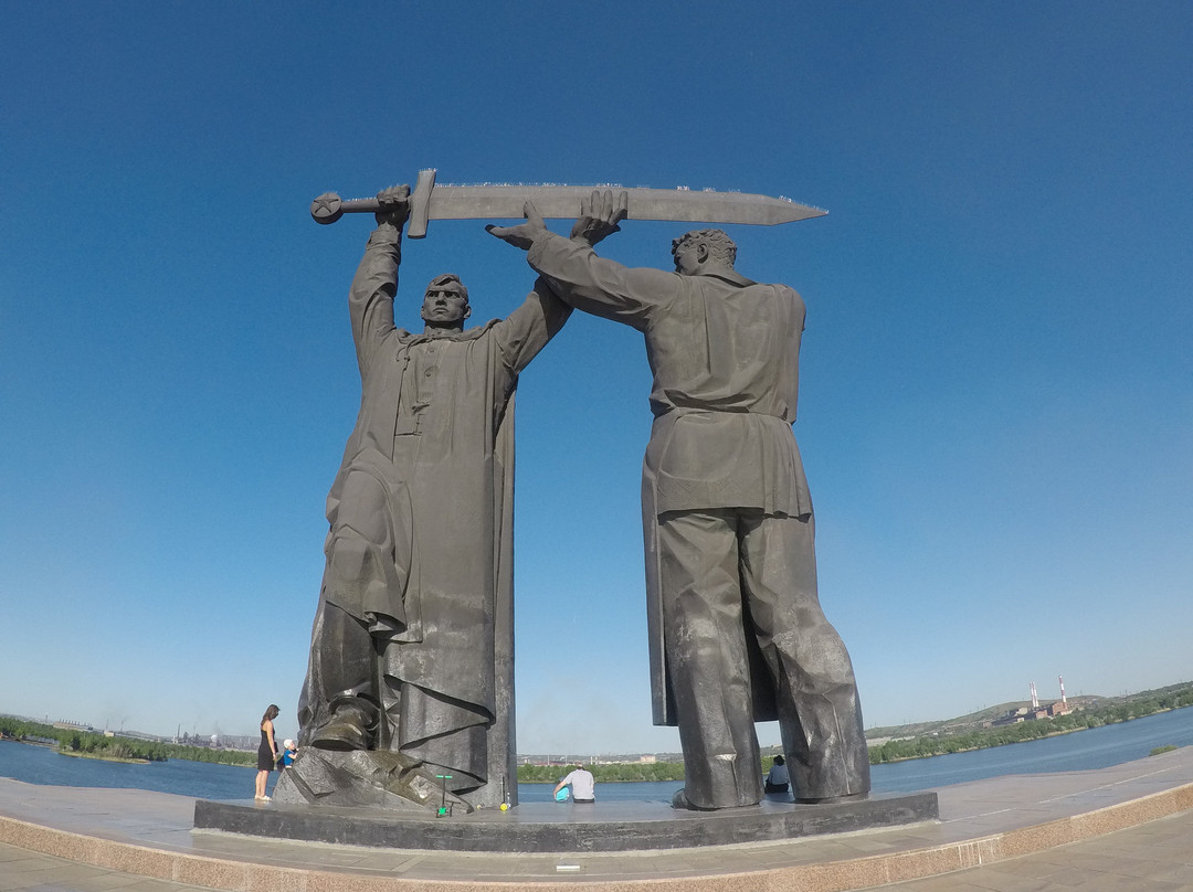Tyl - Frontu Monument-Magnitogorsk必去景点