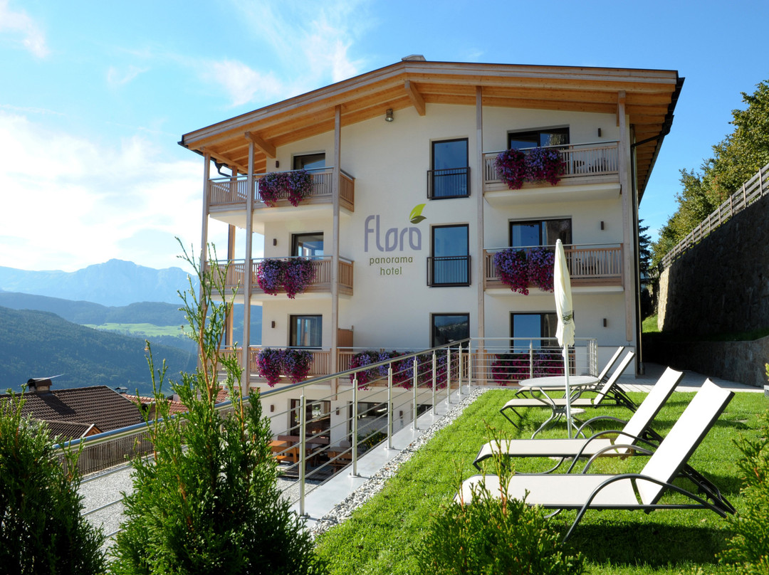 Villandro酒店住宿-Panorama Hotel Flora