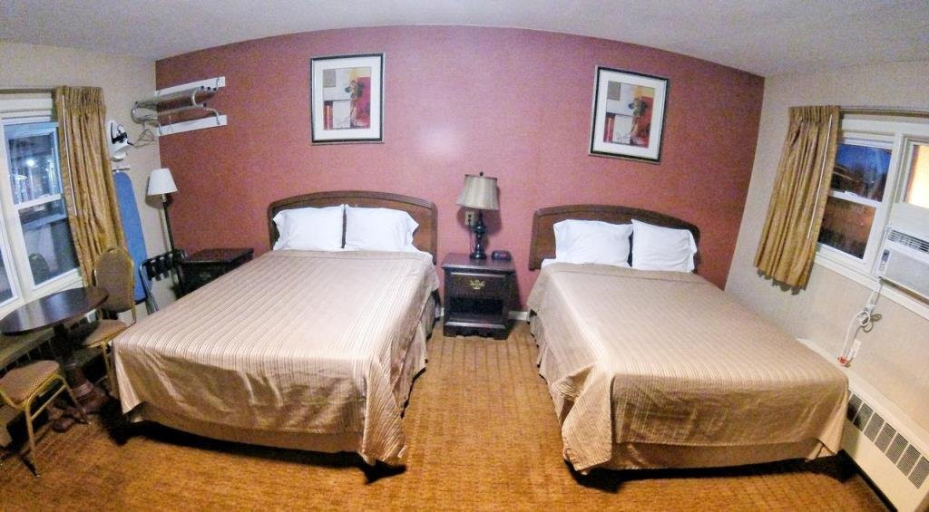 韦斯特斯普林菲尔德红地毯酒店主图