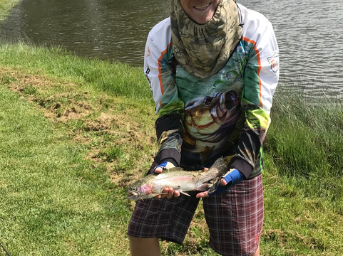 Deano's Springwater Smoked Trout-Guyra必去景点