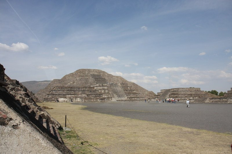Piramide de la Luna景点图片