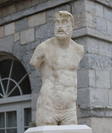 Fontaine d'Arion-Salins-les-Bains必去景点