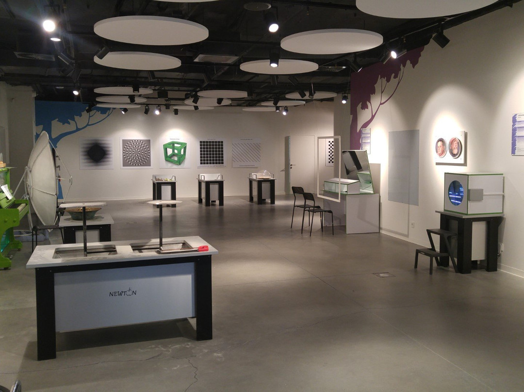 Newton Park-叶卡捷琳堡必去景点