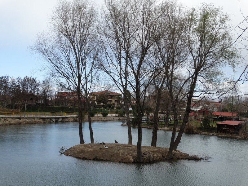 Límni Nkitzí-Trikala必去景点